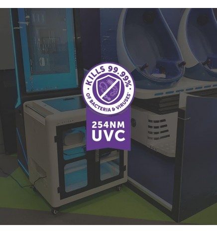 UVISAN VR 12 Desinfektionsschrank für VR-Helme und Zubehör tötet zu 99,99% Viren und Bakterien. Immersive display.