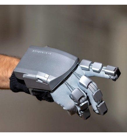 Haptische Virtual Reality-Handschuhe mit  Immersive Display